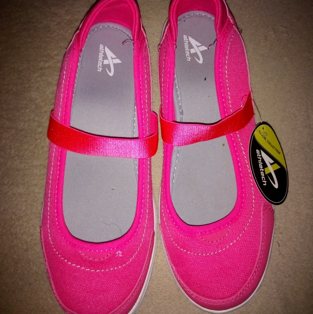Pink casual shoes